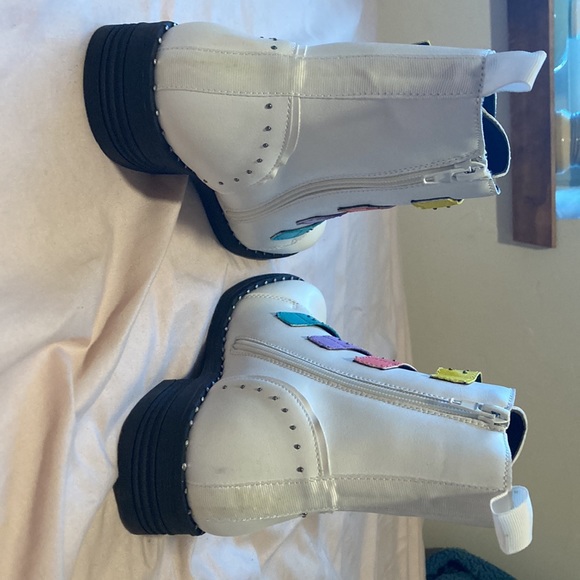 Rainbow Buckle Boots - Picture 4 of 5